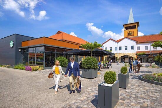 Premier Outlet Budapest Appoints Coniq to Increase Customer Engagement