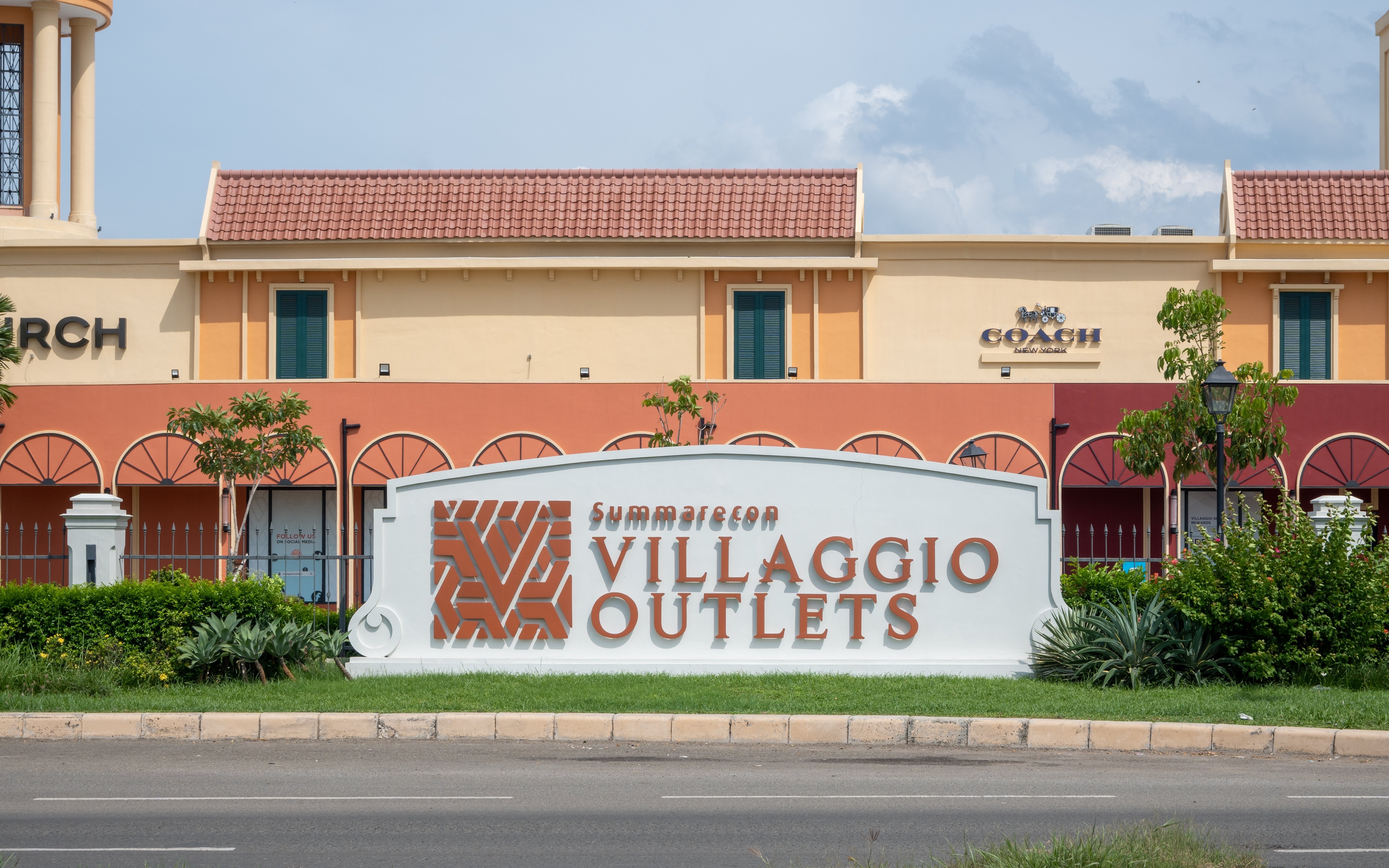 Summarecon Villaggio Outlet