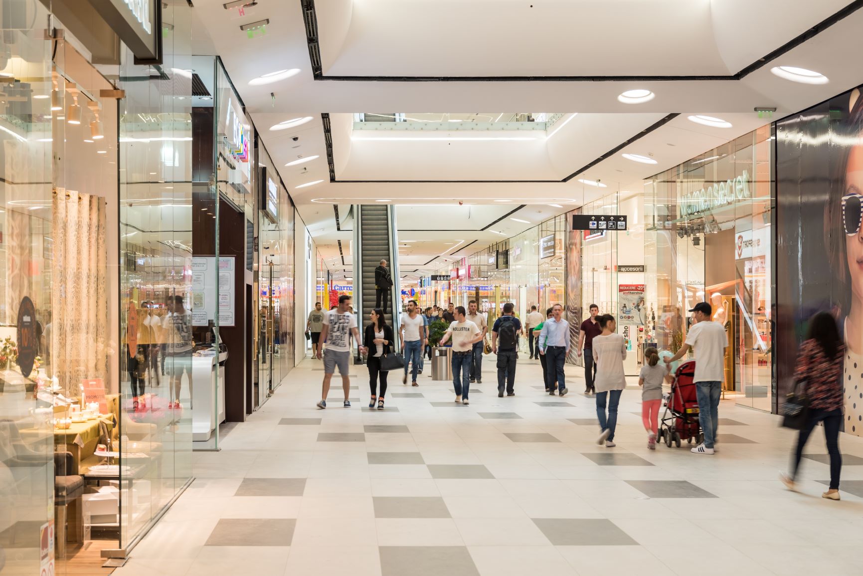 retailers in shopping mall loyalty program